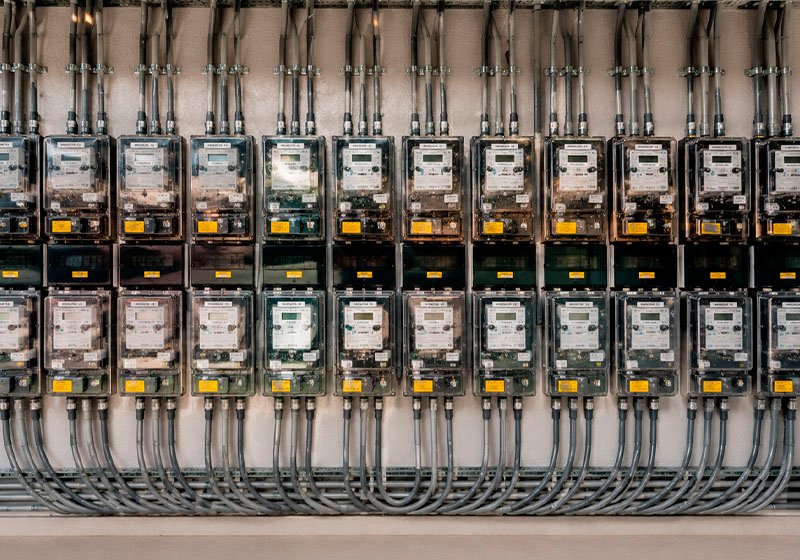 Serviços Rede Elétrica x Entrada de energia Rede Elétrica Construções